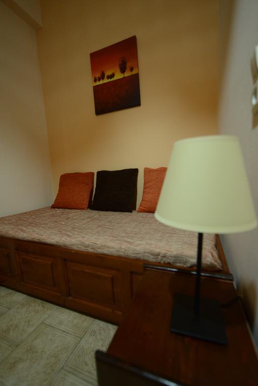 Alexandra Spingou Apartments Дассия Экстерьер фото