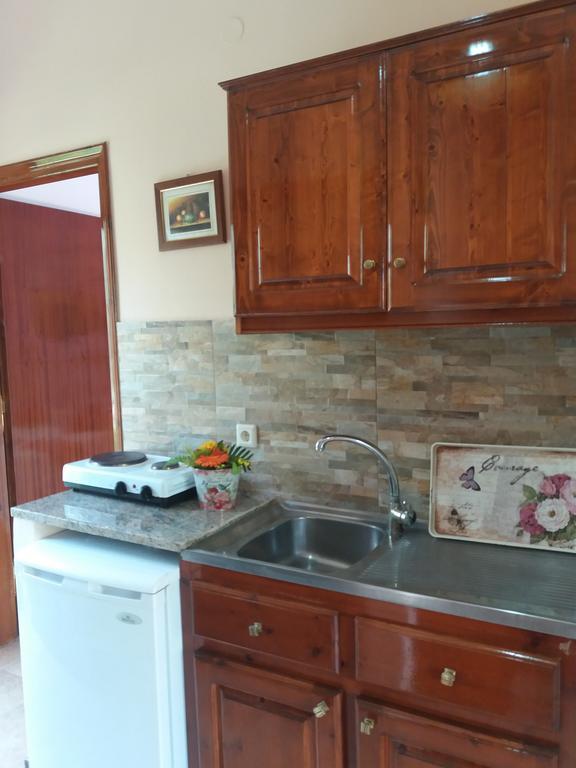 Alexandra Spingou Apartments Дассия Экстерьер фото