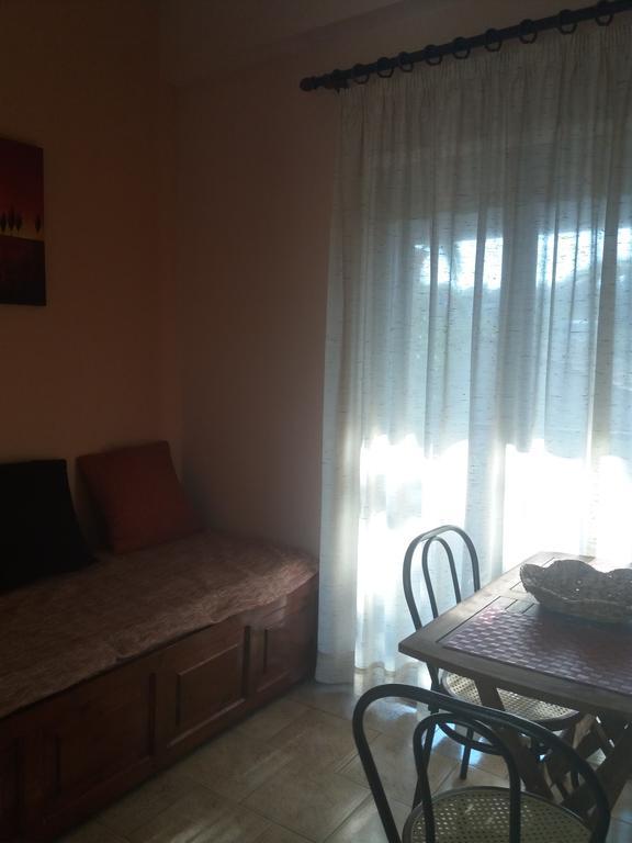 Alexandra Spingou Apartments Дассия Экстерьер фото